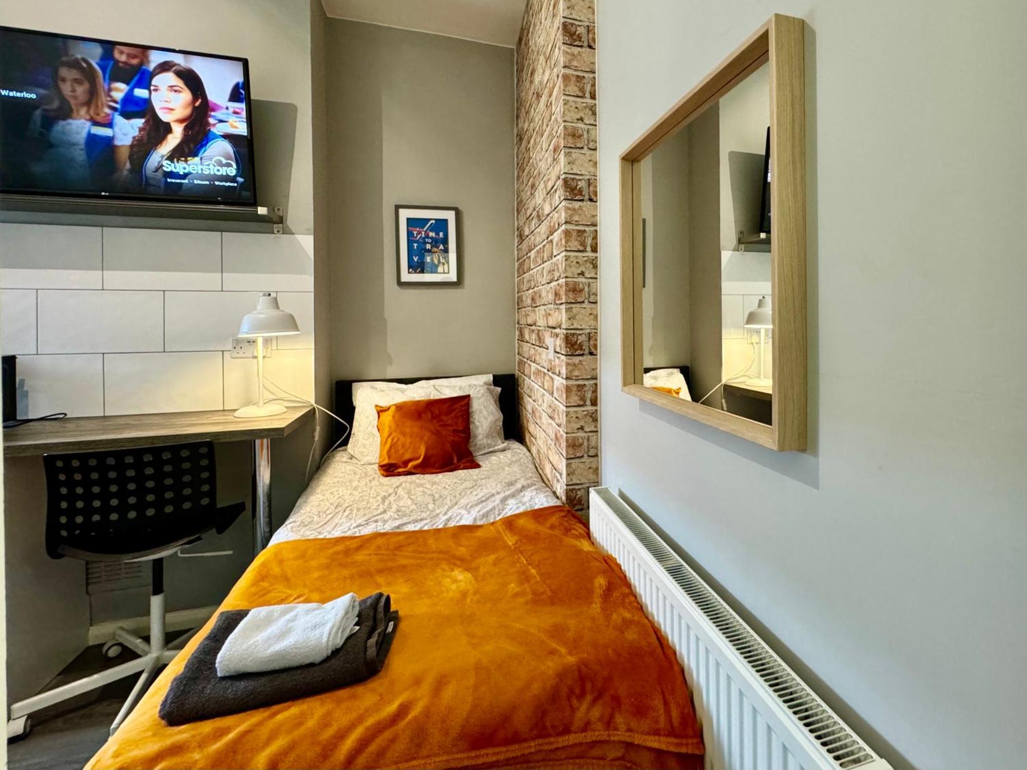 Limpenny Studio - Cityscape Cozy Corner Nottingham Bagian luar foto