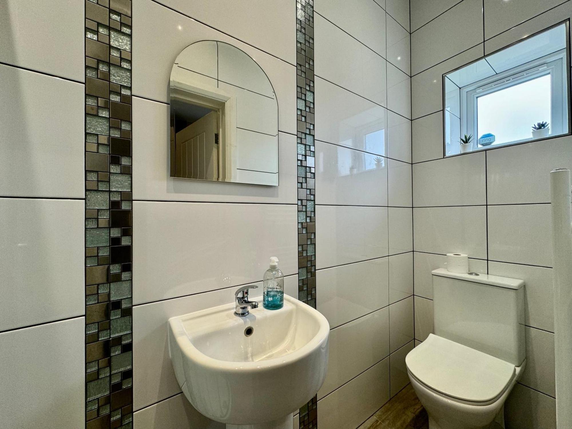 Limpenny Studio - Cityscape Cozy Corner Nottingham Bagian luar foto